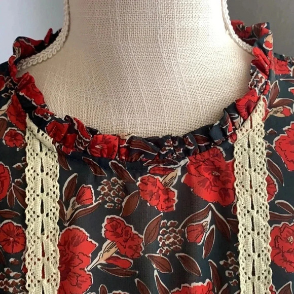 HAYDEN FLORAL PRARIE MAXI DRESS SIZE LARGE - Picture 2 of 9